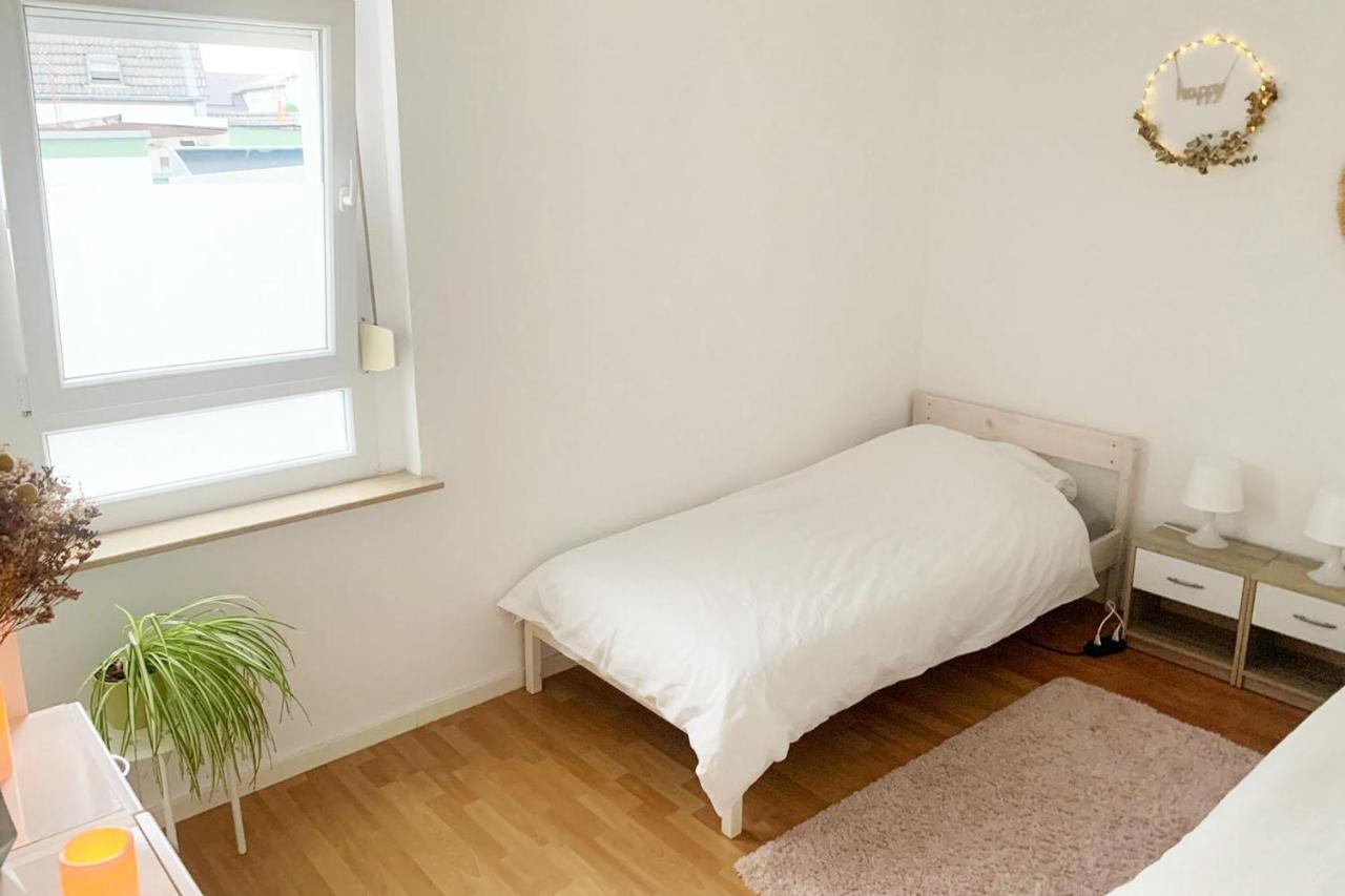 3 Bedroom Apartment In לברקוסן מראה חיצוני תמונה