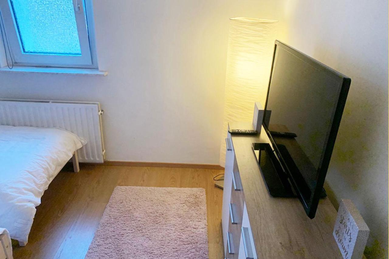 3 Bedroom Apartment In לברקוסן מראה חיצוני תמונה
